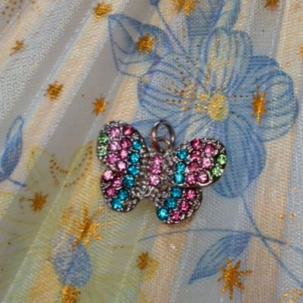 Pretty Rhinestone Butterfly Silver Plated Pendent